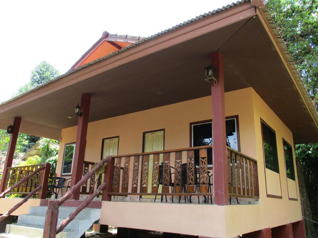 Khao Sok National Park Khaosok Island Resort מראה חיצוני תמונה